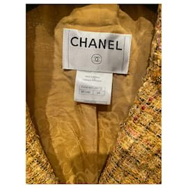 Chanel-Chaquetas-Amarillo