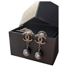 CHANEL A.15P Tweed Graue Perlenohrringe Anthrazitgrau