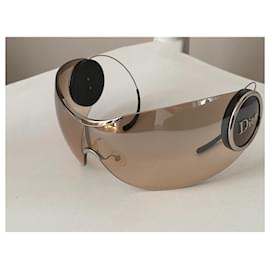 Dior-Dior Sport 2 Óculos de sol protetor feminino com braços retráteis-Bege