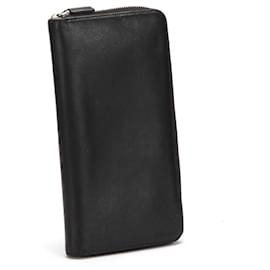 Prada-Round Fastener Purse in Black-Black