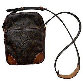Louis Vuitton Amazon Bolsa a Tiracolo Monogram Marrom Marrom