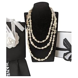 Chanel-Barroco Pearl CC 160 cm B17 Um longo colar-Branco