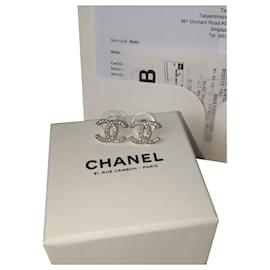 Chanel-UNA14Pendientes V CC Moscova Crystal SHW Logo-Hardware de plata