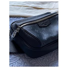 Louis Vuitton-Louis Vuitton Taïgarama belt bag-Black,Grey