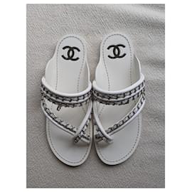 Chanel-piel de becerro CC Sandalias de piel blancas-Blanco