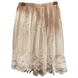 Autre Marque Petticoat aus Spitze in Eggshell Aus weiß
