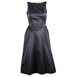 Yves Saint Laurent-Schwarzes ausgestelltes Kleid-Schwarz