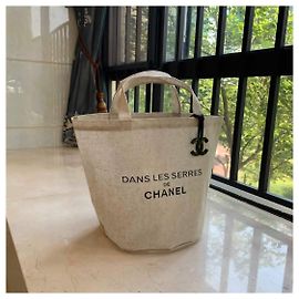 SAC SCEAU   DANS LES SERRES DE CHANEL Beige