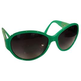 Chanel-Des lunettes de soleil-Vert