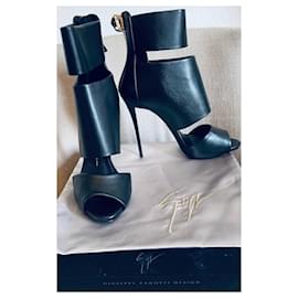 Giuseppe Zanotti-Talons-Noir