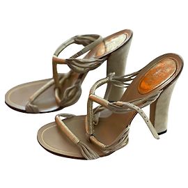Gucci Sandals Beige Suede Beige Golden