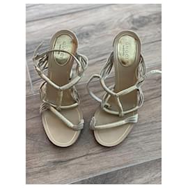 Gucci-Sandals-Beige,Golden