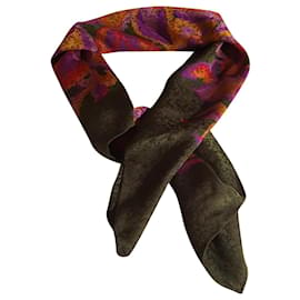 Foulard en soie Yves Saint Laurent Vert Vert