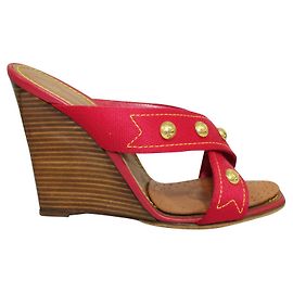 Louis Vuitton Rosa Keile Pink