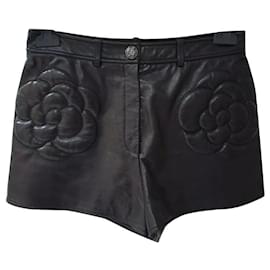Chanel-Chanel Black Leather Camellia Shorts Sz 36-Black