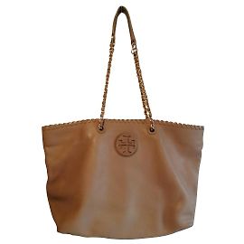 Comprador Beige Tory Burch com corrente fixa e fecho magnético interno Bege