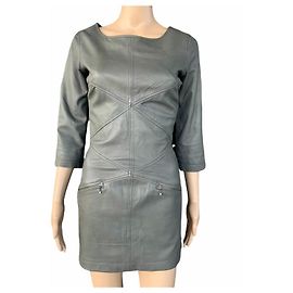 Vestido de cuero gris Bruuns Bazaar Gris