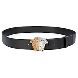 Versace-Cinto de couro liso masculino Versace em preto com fecho Medusa-Preto