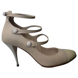 CHANEL Salomé bombas Noivas Bege claro T38 ISTO Bege
