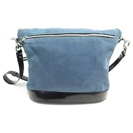 Céline-CELINE HANDTASCHE BLAUES DENIM CANVAS & SCHWARZES LACKLEDER UMHÄNGETASCHE GELDBEUTEL-Blau