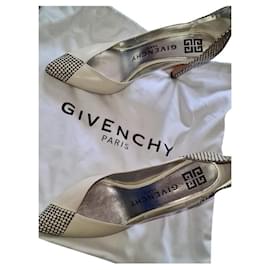 Givenchy Leather Heels Beige Size 40 Beige