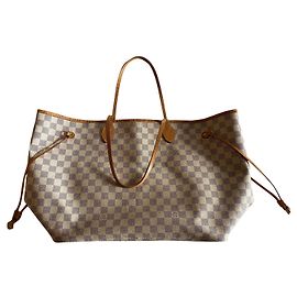 Bolso Neverfull modelo grande de Louis Vuitton Gris