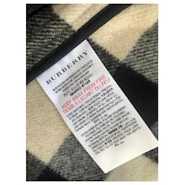 Burberry-GIRL'S BURBERRY CAPE PONCHO CHECKED TARTAN 6 YEARS NEW WITH TAG SOLD OUT !!-Black