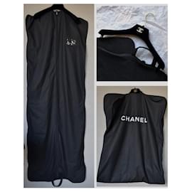 Chanel-XL Custodia da viaggio + gancio-Nero