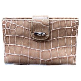 Superb Longchamp Roseau croco wallet Beige