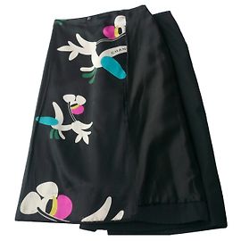 CHANEL Black wrap skirt with T print lining38 Black