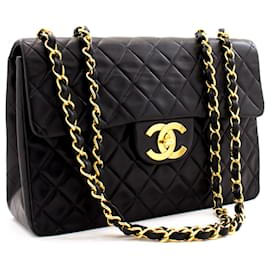 Chanel-Chanel Jumbo 13"Maxi 2.55 Borsa a tracolla a catena con patta Pelle di agnello nera-Nero