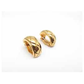 Chanel-VINTAGE CHANEL EARRINGS 1990 GOLD METAL EARRINGS QUILTED PATTERN-Golden