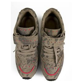 Ash-Patrón de piel de serpiente de cuero gris ceniza Zapatillas de deporte con adornos rosas Zapatos de cuña 40-Gris