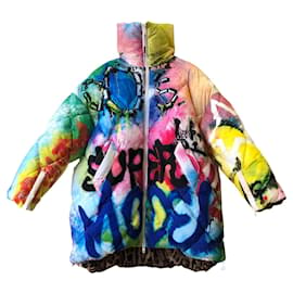 Dolce & Gabbana-Daunenjacke aus foliertem Nylon mit Graffiti-Print Oversize-Mehrfarben