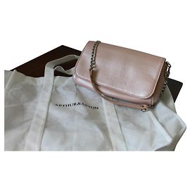 Bolsa pequena flap NEW Arthur & Aston Rosa