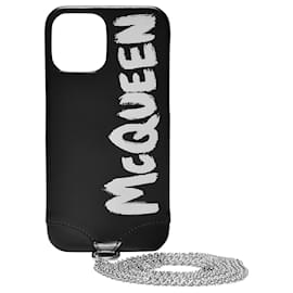 Alexander Mcqueen-Phone Cover in Black with Chain-Black