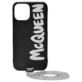 Alexander Mcqueen-Phone Cover in Black with Chain-Black