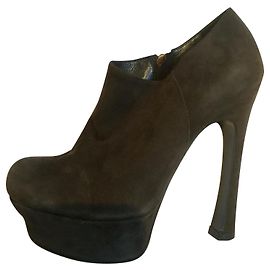 Yves Saint Laurent Botines de plataforma de tacón alto YSL Caqui