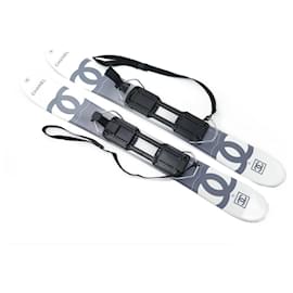 Chanel-NINE PAIR OF CHANEL COURTS SKIS 85 CM LINE LOGO CC WHITE & GRAY SHORT SNOW NEW-White