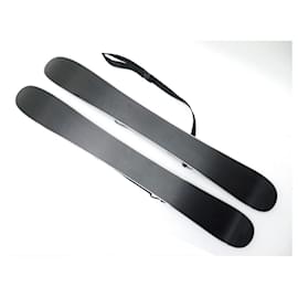 Chanel-NINE PAIR OF CHANEL COURTS SKIS 85 CM LINE LOGO CC WHITE & GRAY SHORT SNOW NEW-White
