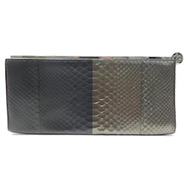 CHANEL HANDBAG IN TWO-TONE GRAY PYTHON LEATHER SNAKE CLUTCH Grey