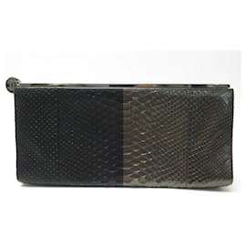 Chanel-CHANEL HANDBAG IN TWO-TONE GRAY PYTHON LEATHER SNAKE CLUTCH-Grey