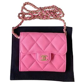 Portafoglio rosa Chanel su catena Rosa