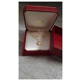 Cartier-amuleto guilloché-D'oro