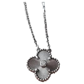 Van Cleef & Arpels-Pendant necklaces-Silvery