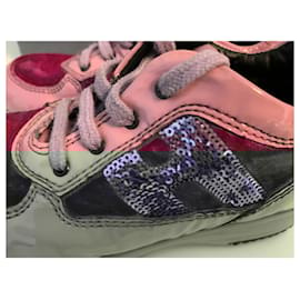 Hogan-Interactive-Pink