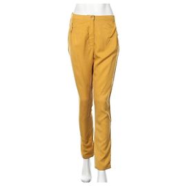 Autre Marque Stine Goya Hose Gelb aus Tencel Gelb