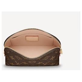 Louis Vuitton-LV Cosmetic pouch monogram-Brown