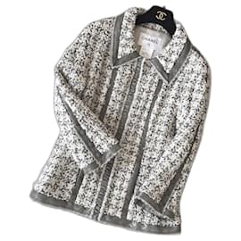 Chanel-Tweed-Jacke mit Spitzenbesatz-Roh