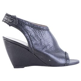 Balenciaga Compensées noires à bout ouvert Noir